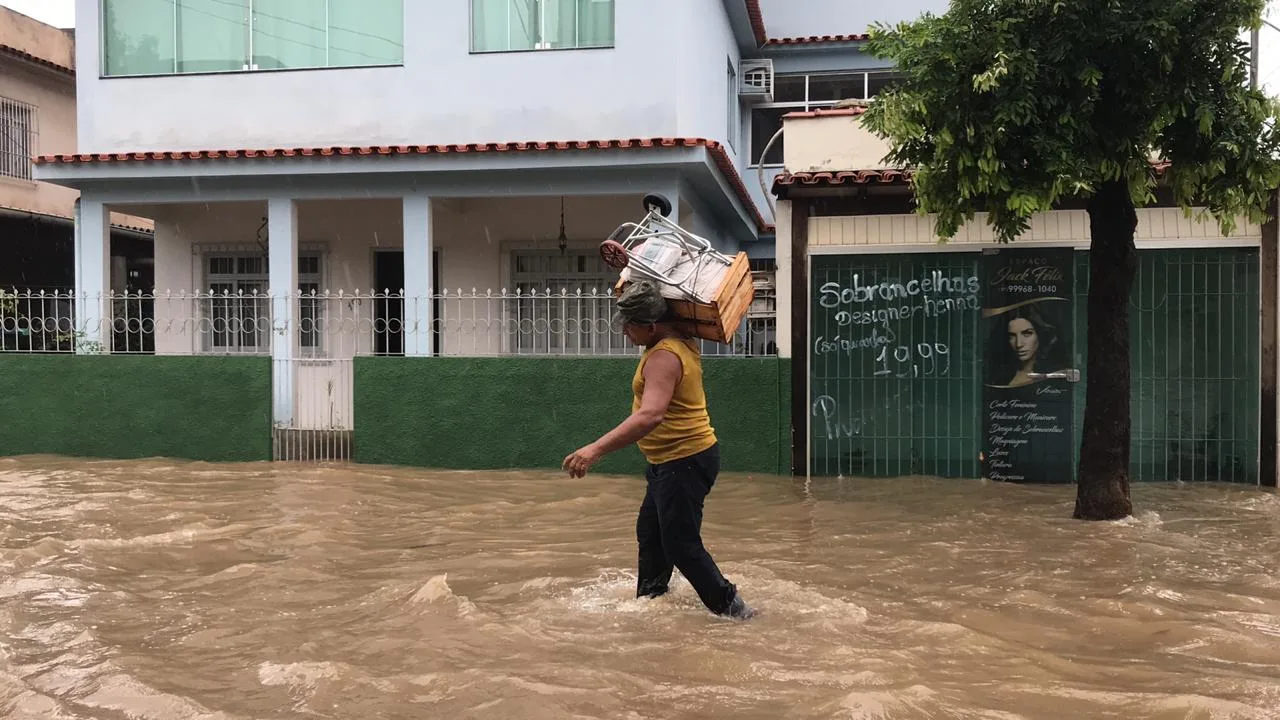 Chuva no ES: número de desalojados sobe para 1723, diz Defesa Civil