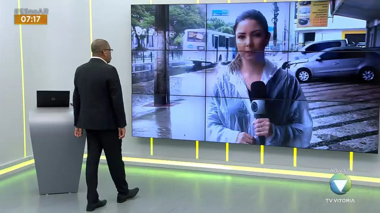 Muita chuva e pontos de alagamento na Grande Vitória