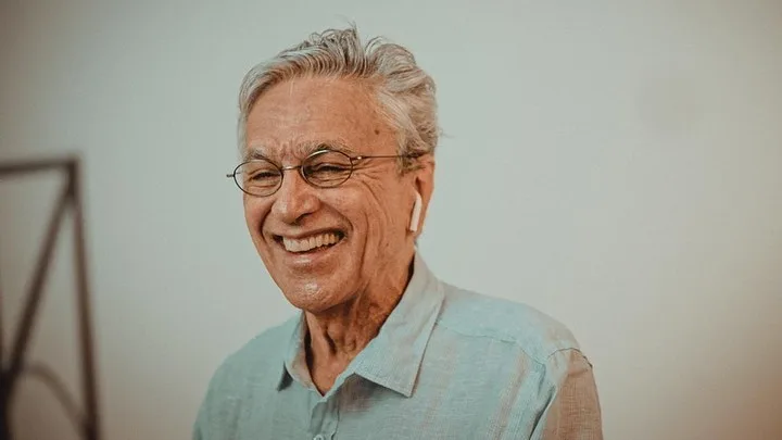 Caetano Veloso responde questão do Enem que usa músicas suas