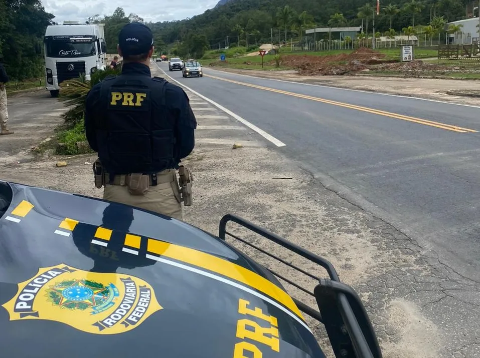 PRF vai usar até óculos simulador de embriaguez em alerta do Maio Amarelo