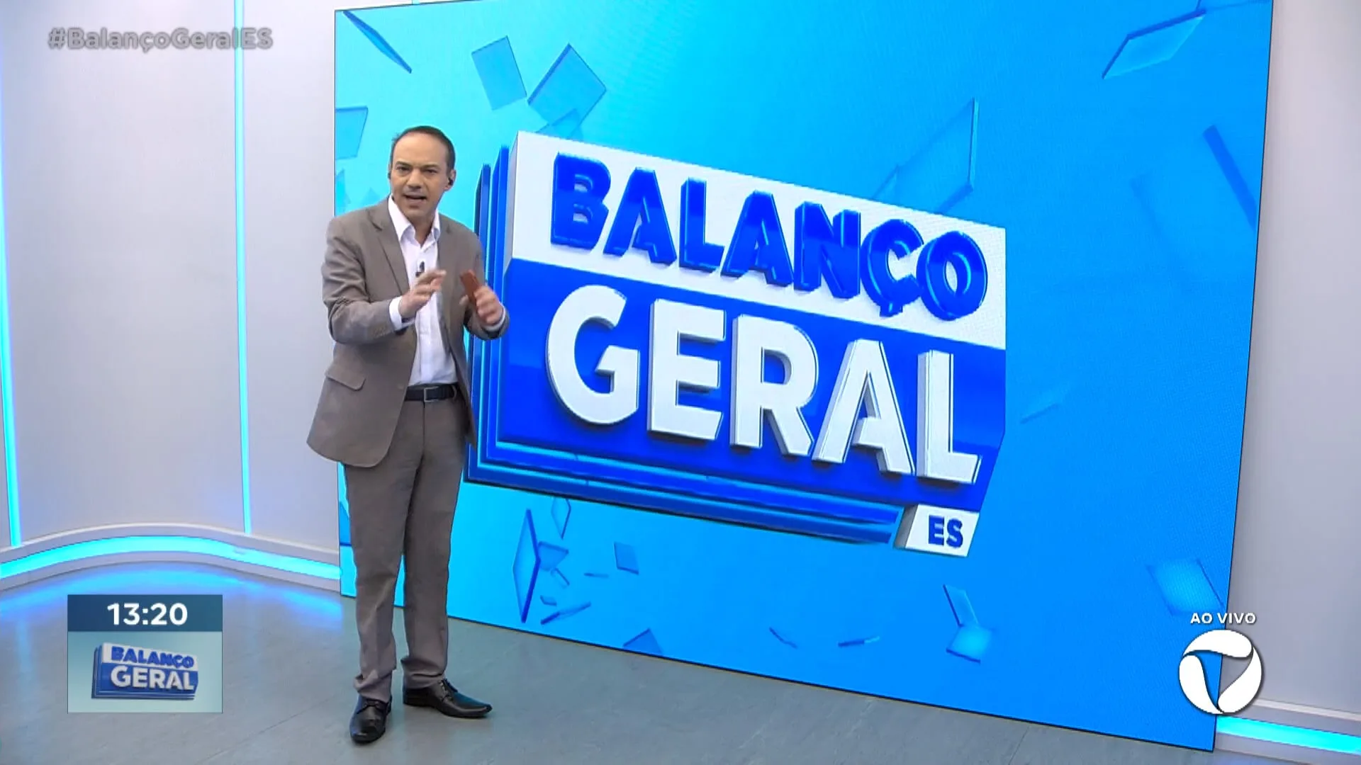 UM PESADELO! HOMEM TEM CRISE DE CIÚMES E ACORDA MULHER DE MADRUGADA DAQUELE" JEITO!"