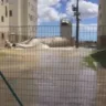 Torres d'água de 15 metros desabam em condomínio popular de Cariacica