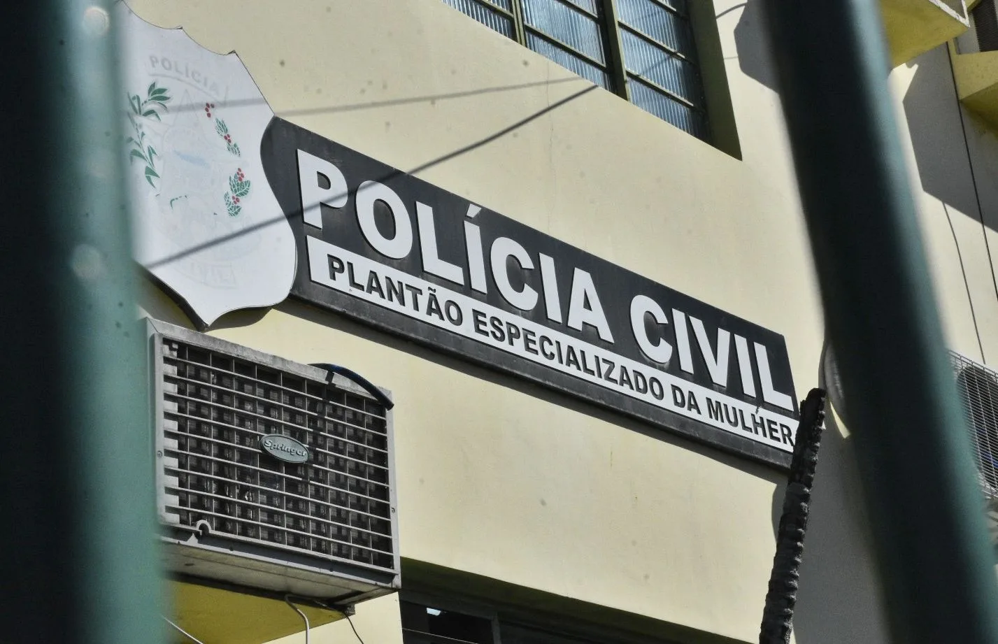 Grávida é agredida pelo marido com cadeiradas em Vila Velha