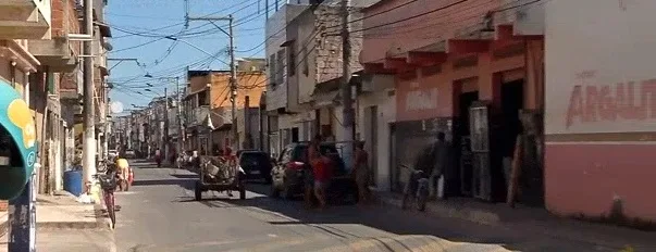 Passageira em carro de aplicativo é atingida por bala perdida durante corrida em Vila Velha