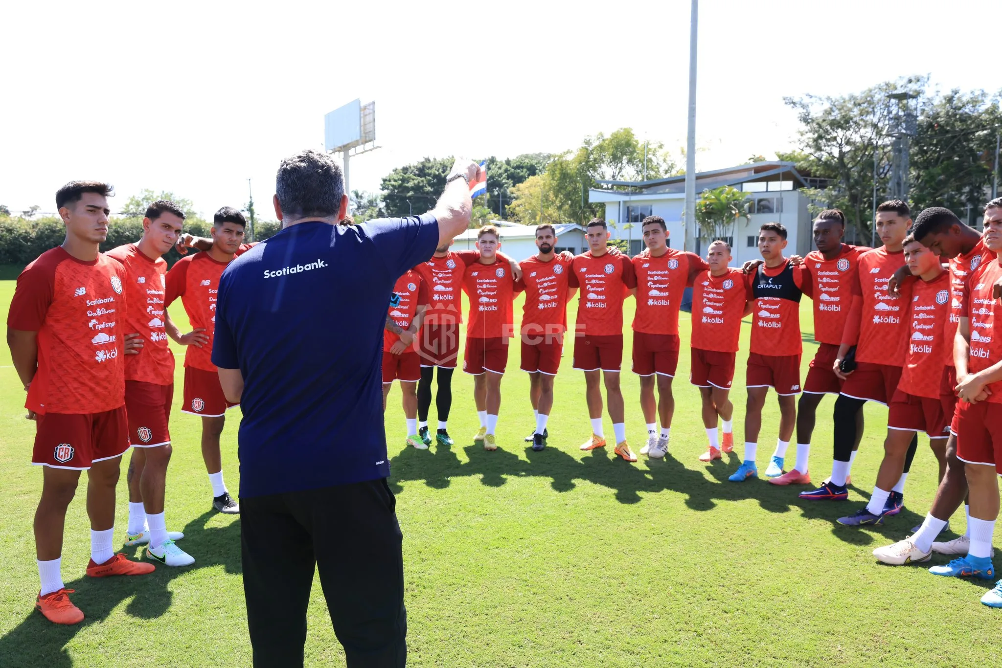 Costa Rica finaliza uma vez no jogo, mas vence o Japão e mantém Alemanha viva