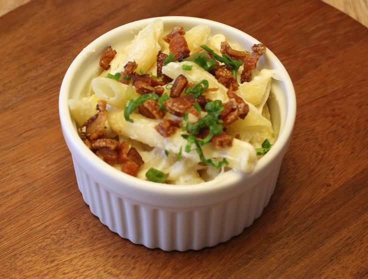 Penne com fonduta de queijo