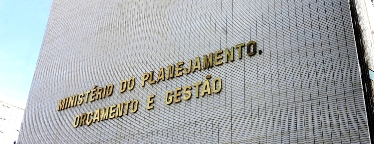 Ministério tem edital com 80 vagas e salário de R$ 15 mil