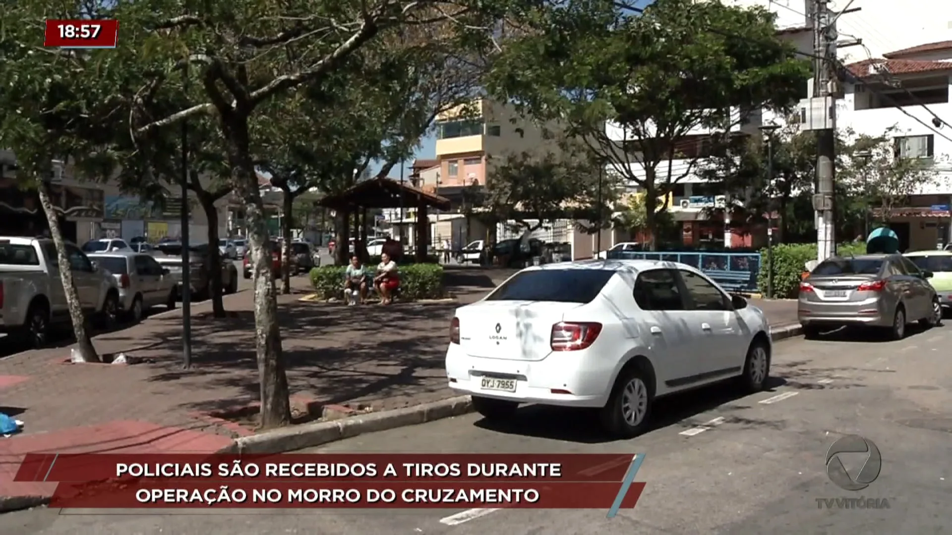 Policiais são recebidos a tiros durante operação no Morro do Cruzamento