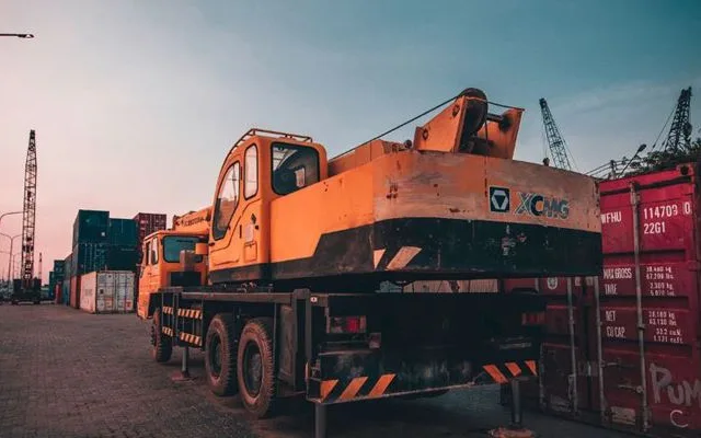 Vendas na indústria de máquinas e equipamentos diminuem