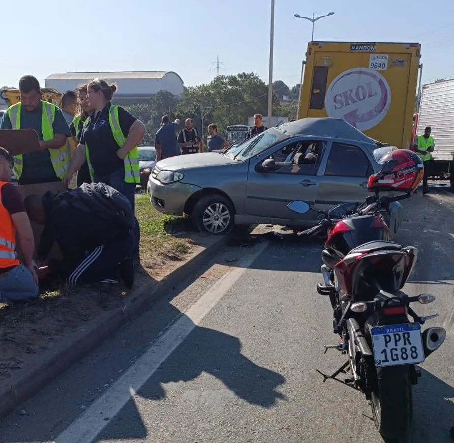 VÍDEO | Acidente entre caminhões e carros interdita trecho da Rodovia do Contorno, em Cariacica