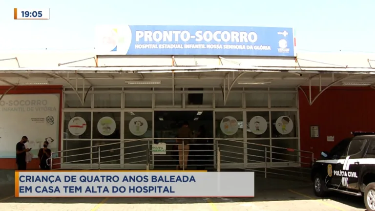 Criança de 4 anos vítima de bala perdida deixa o hospital