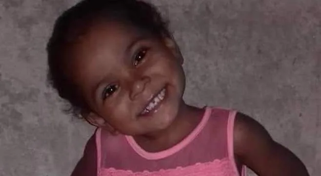 'Mamãe, não chora', disse menina de 5 anos vítima de bala perdida