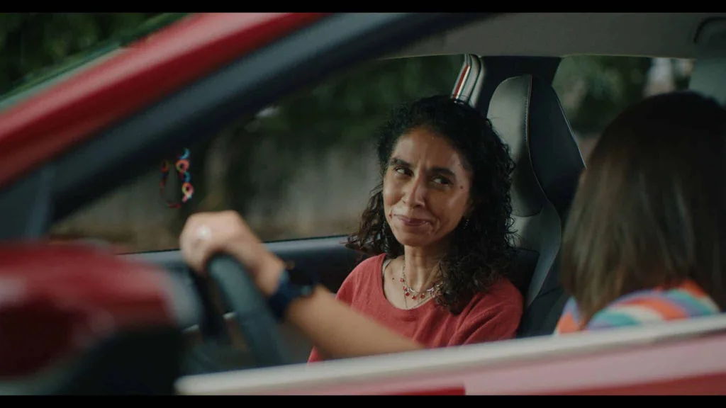 Neste Mês das Mães, Chevrolet conta uma emocionante história de inclusão e conquista da tão desejada CNH