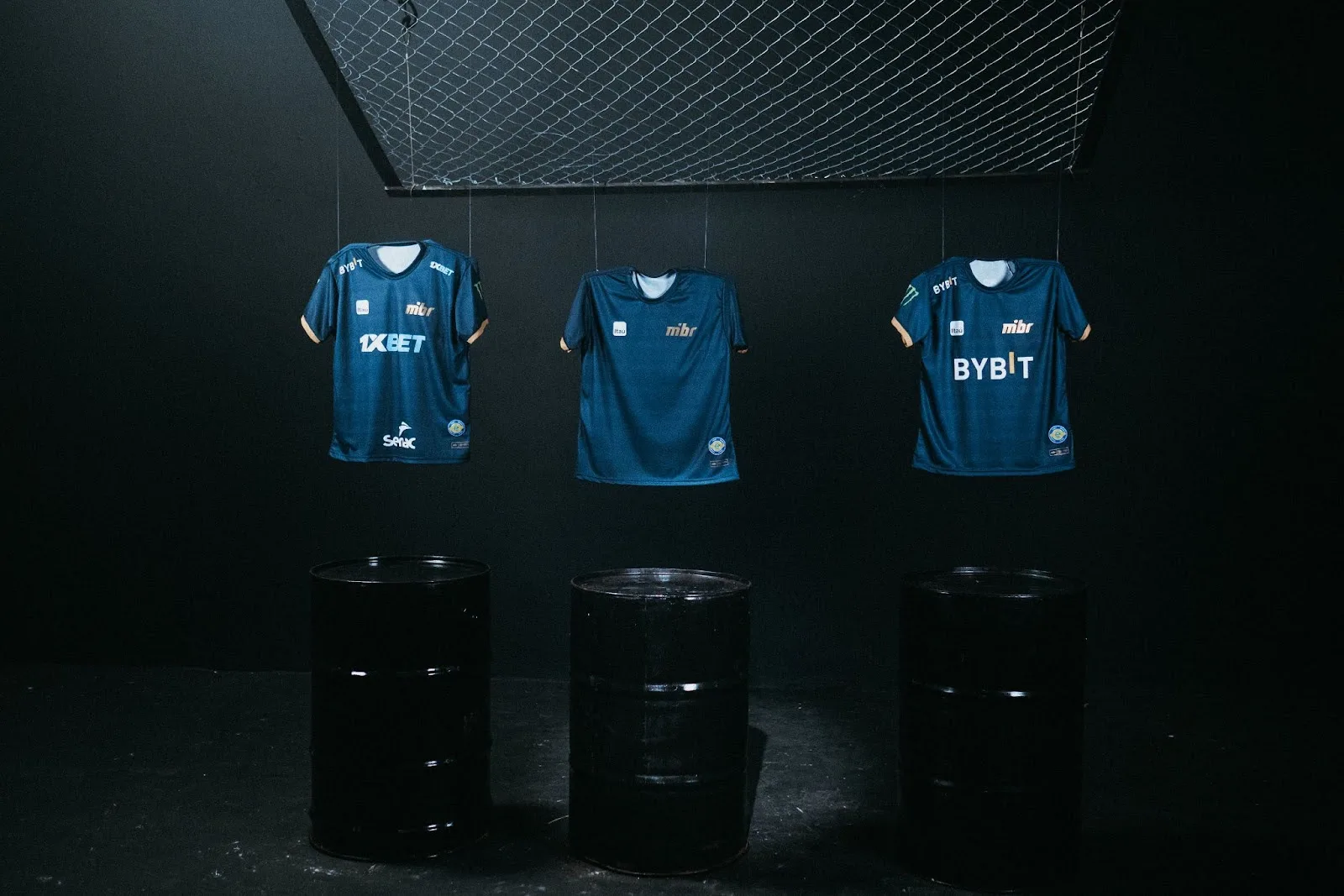 MIBR anuncia novos line-ups e uniforme em homenagem aos 20 seus anos