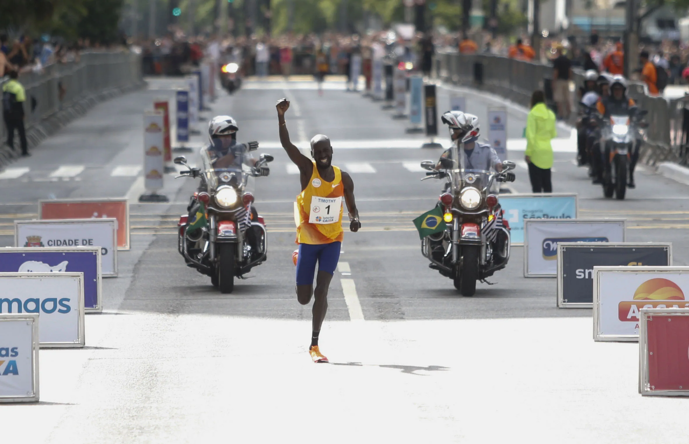 São Paulo (SP), 31/12/2023 – Em sua 98ª edição, a Corrida Internacional de São Silvestre reuniu 35 mil corredores na Avenida Paulista, em São Paulo. – Vencedor categoria masculino Timothy Kiplaglat do Quenia. Foto Paulo Pinto/Agência Brasil