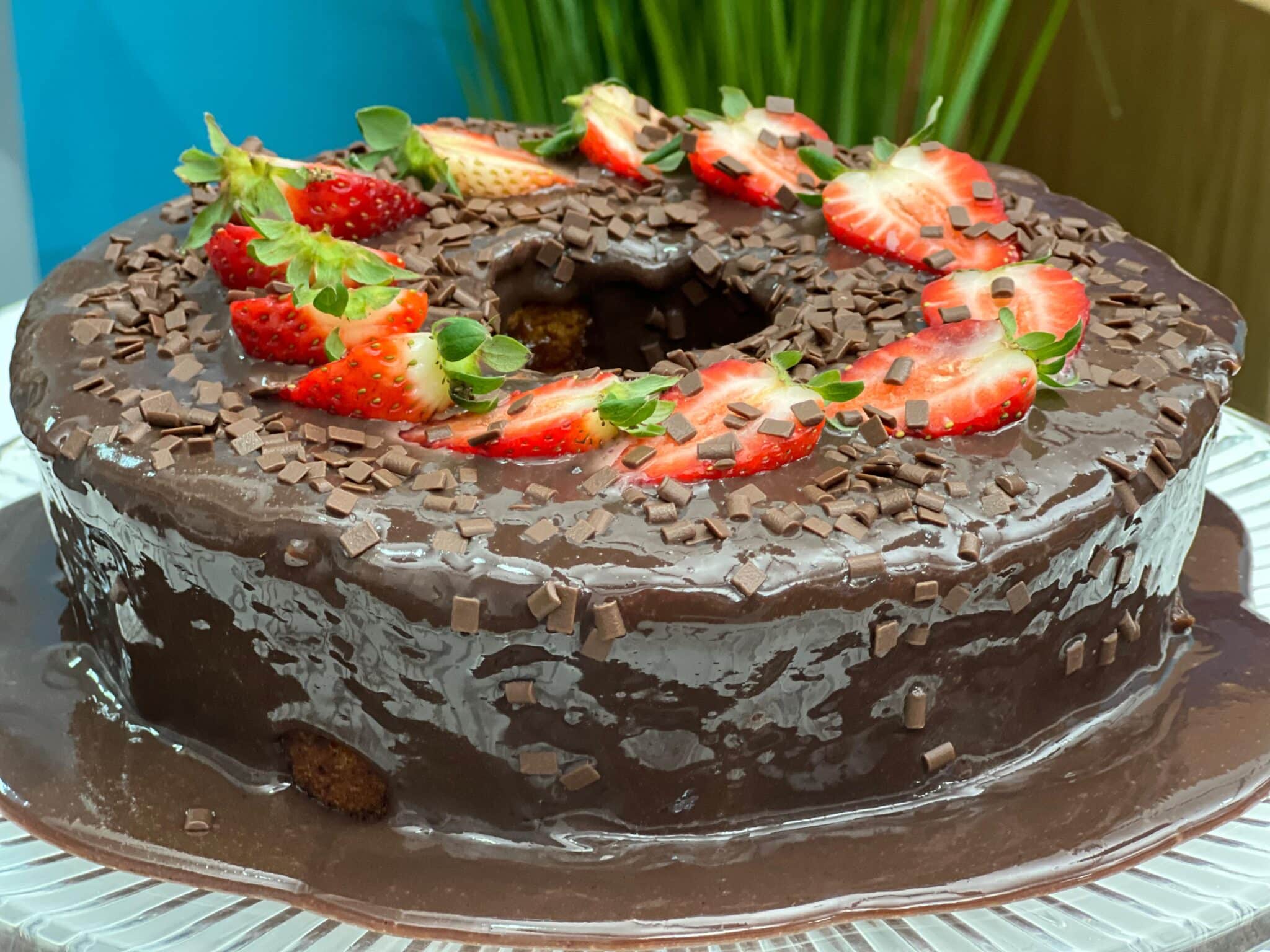 Receita simples: como se faz bolo de cenoura com brigadeiro