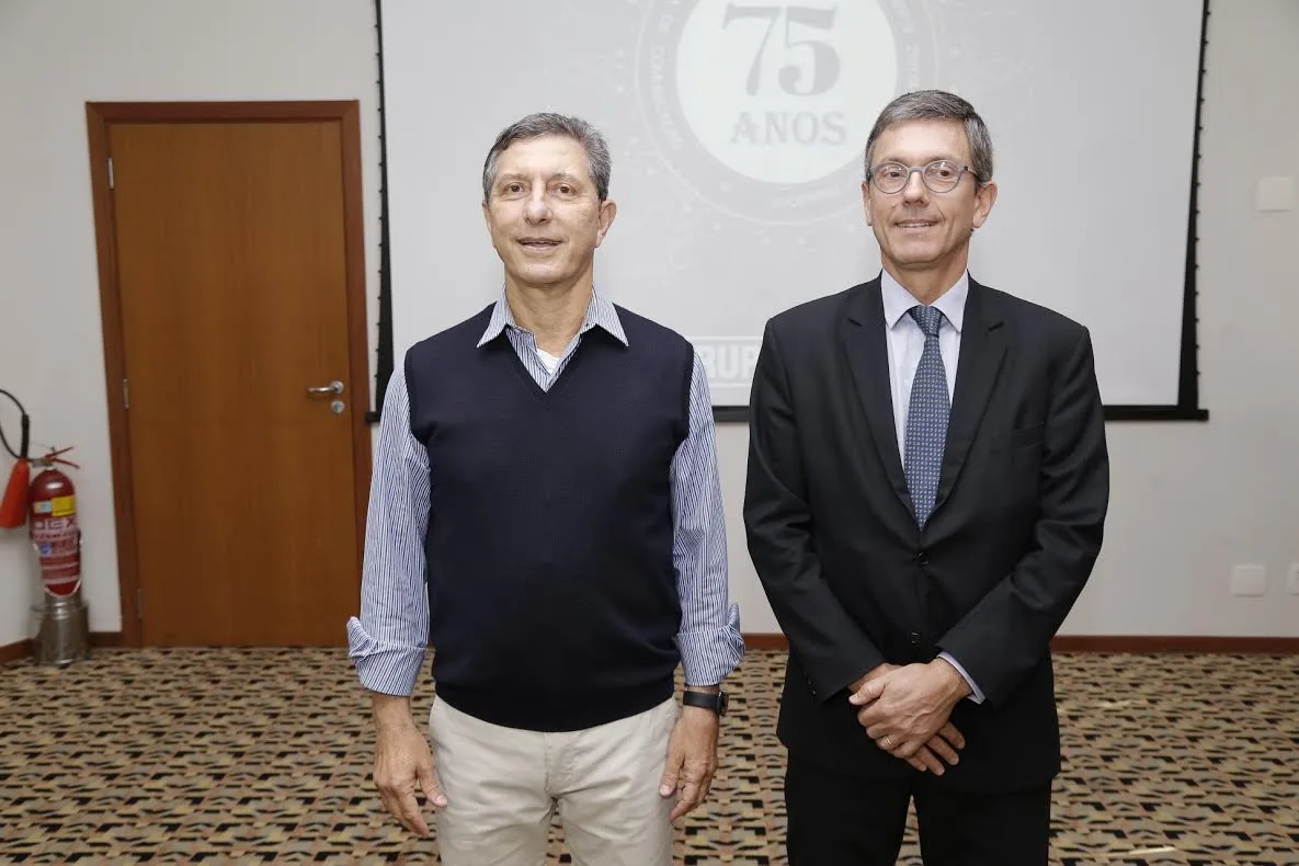 Palestra em comemoração aos 75 anos do Grupo Buaiz aborda expectativas para a economia