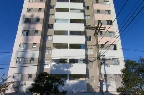 Menina que caiu do 9º andar e sobreviveu tem alta do hospital