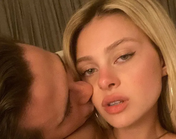 Brooklyn Beckham e Nicola Peltz dividem momento íntimo: 'Dormimos no telefone todas as noites'