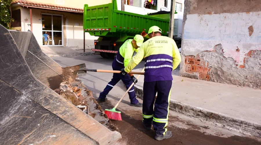 Serviço de limpeza é reforçado em Vila Velha após chuvas