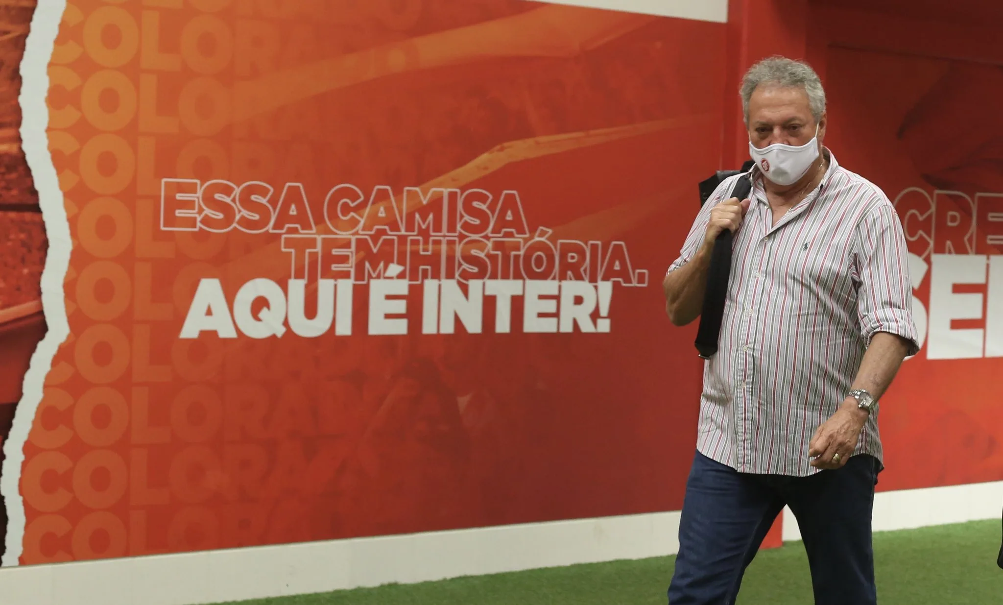 Abel Braga confirma saída do Internacional, revela choro e critica arbitragem