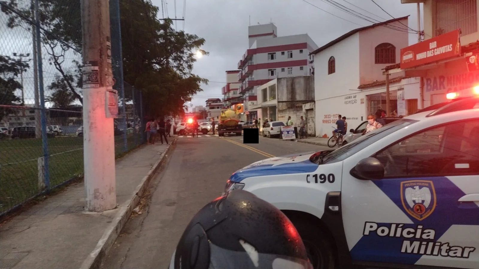 VÍDEO | Ciclista morre após ser atropelado por caminhão em Vila Velha