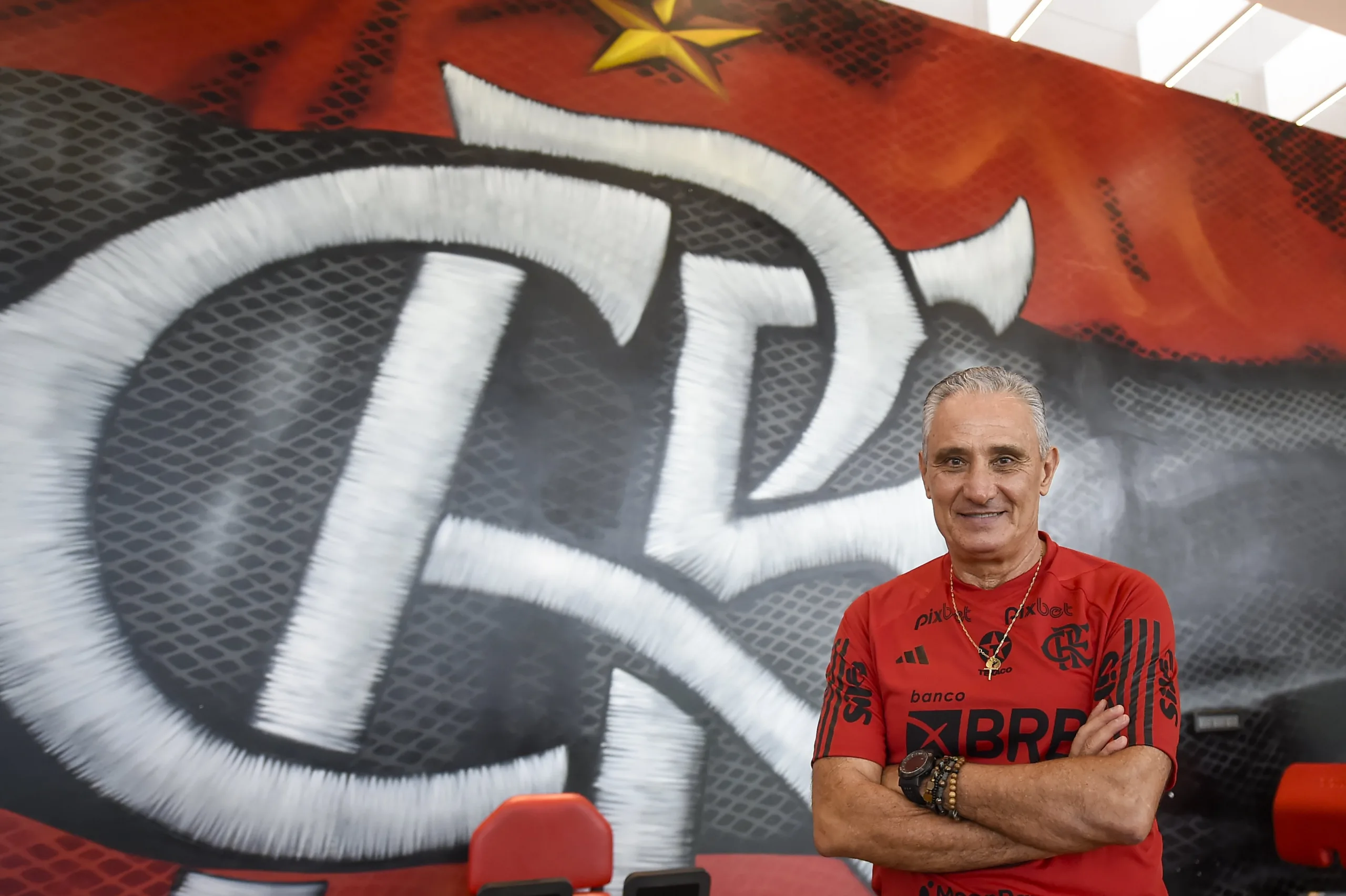 Tite encontra jogadores do Fla pela 1ª vez e faz contas para ser campeão