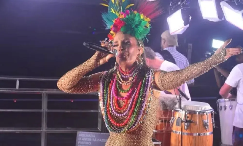 Ivete Sangalo chora e fala em despedida após problemas no carnaval