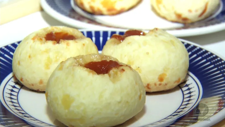Pão de queijo: de Minas para a casa dos capixabas