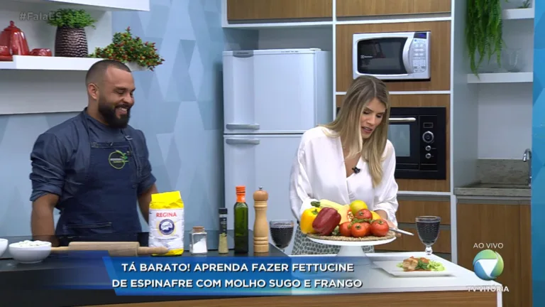 Espaço Gourmet: Fettucine de espinafre com molho ao sugo e frango