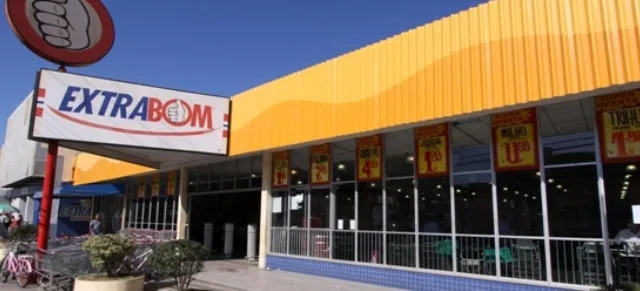 Extrabom seleciona embaladores e atendentes