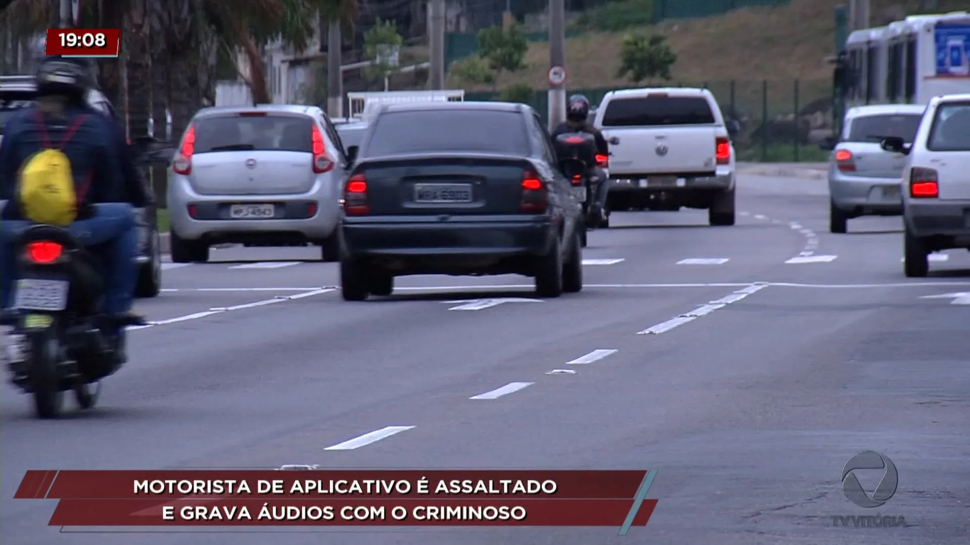 Motorista de aplicativo é assaltado e grava áudios com o criminoso