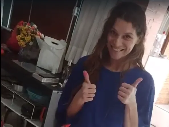 VÍDEO | Amiga fez chá-revelação para enfermeira: "Momento muito feliz"