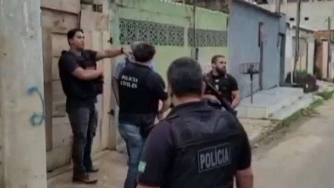 Polícia apreende R$ 14 mil em distribuidoras durante operação contra o tráfico na Serra