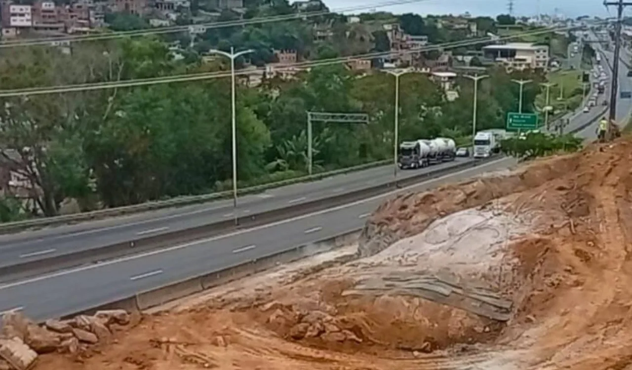 Rodovia do Contorno terá interdição da Eco101 para remoção de rocha