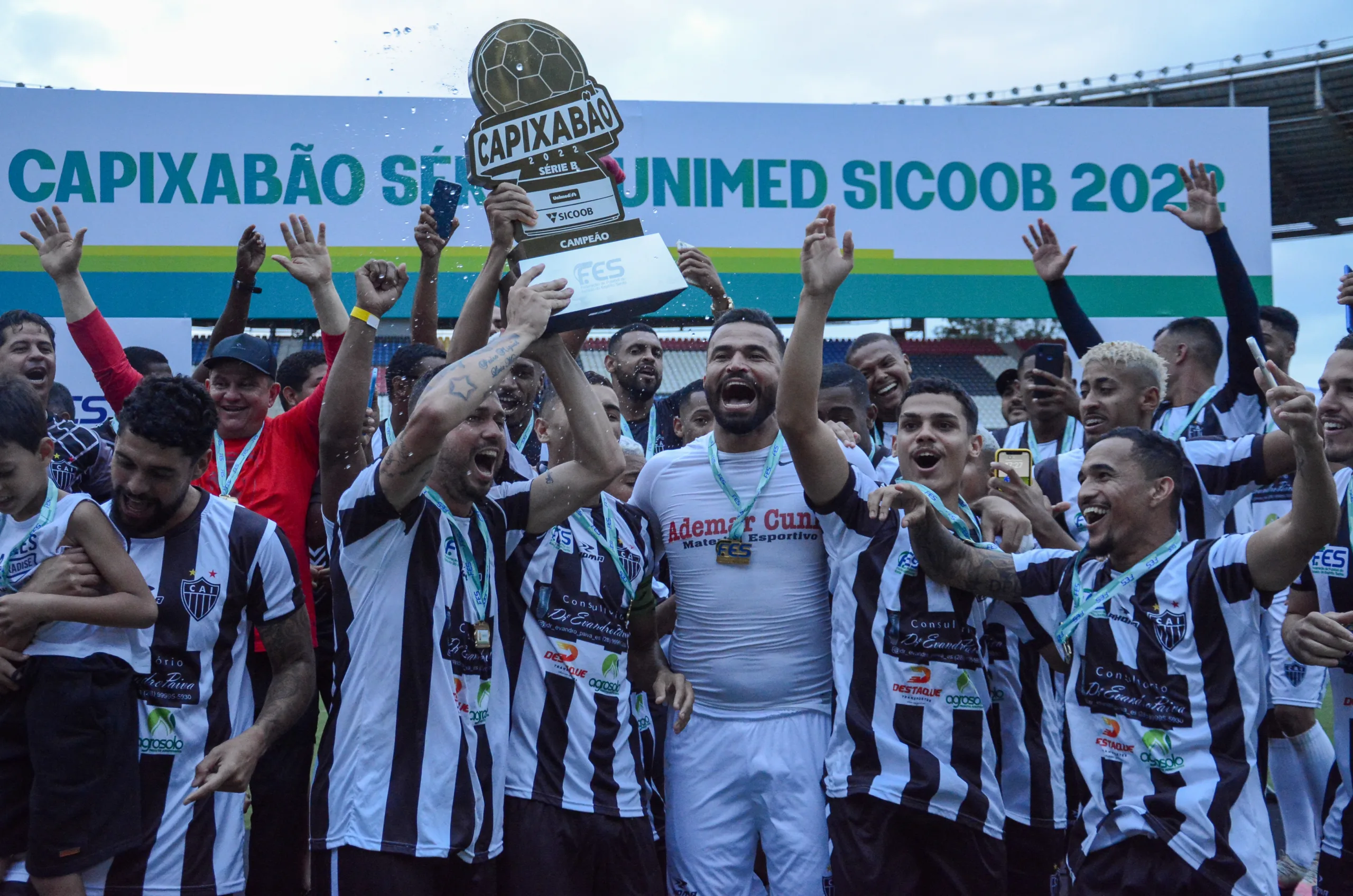 Títulos da Copa do Brasil e do Capixabão Série B agitam o Live Esportes