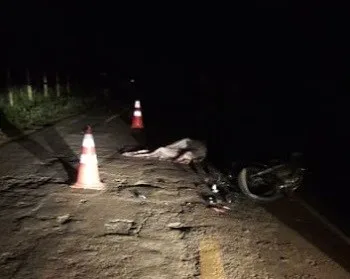 Duas pessoas morrem em acidente envolvendo dois motociclistas em Pancas