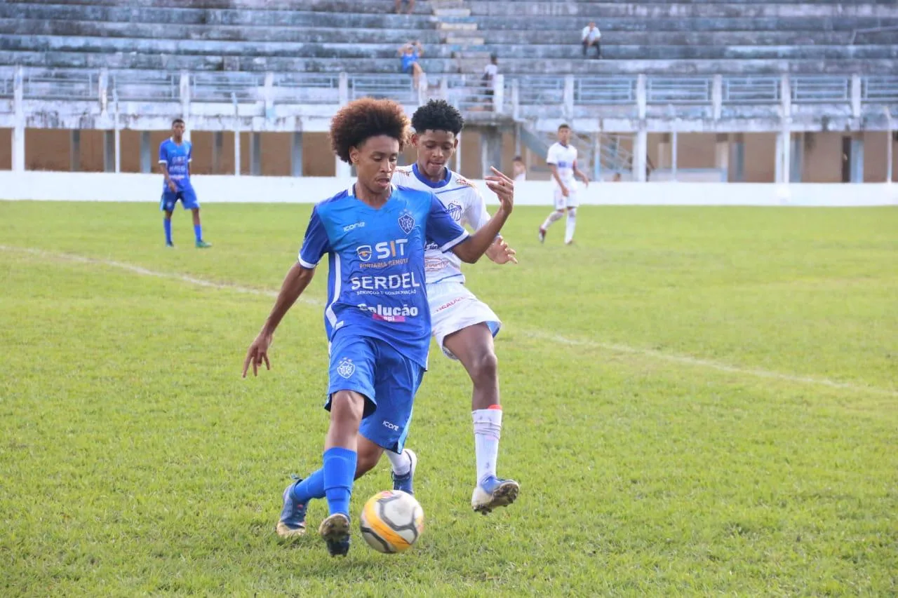 Fã do Arão, jovem de 17 anos vai realizar sonho na Copa São Paulo com a camisa do Linhares