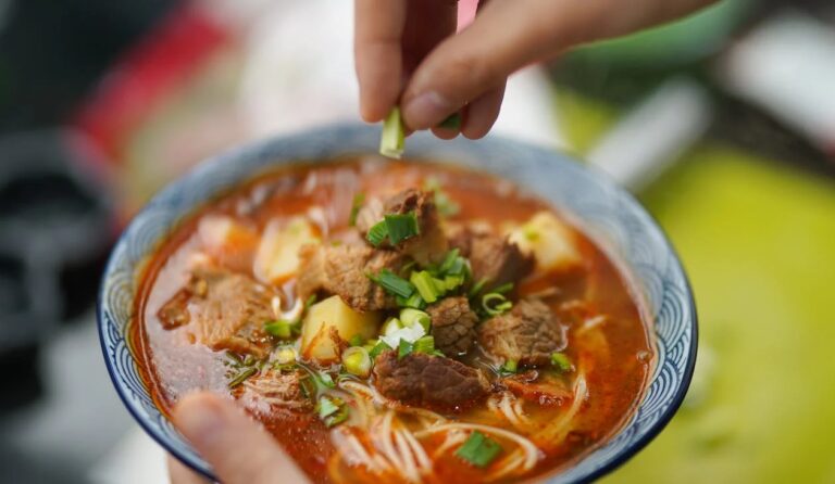 Esfriou? Aprenda cinco receitas fáceis e deliciosas de sopas e caldos