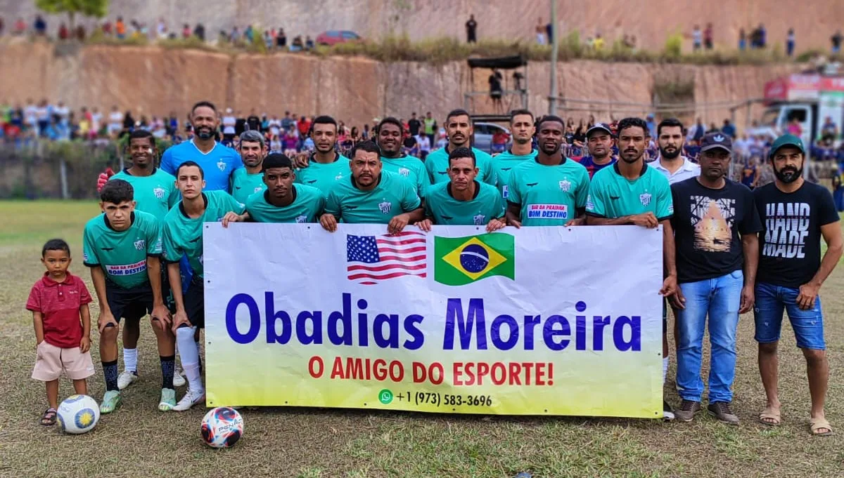 VÍDEO | Ex-goleiro Bruno tira fotos com fãs e falha em jogo no Norte do ES