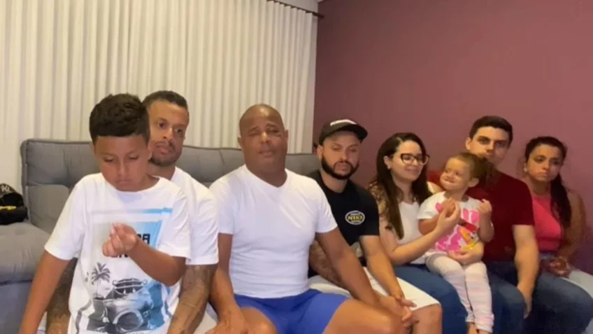 Marcelinho Carioca se reúne com a família após sequestro: "Alegria de voltar para casa"