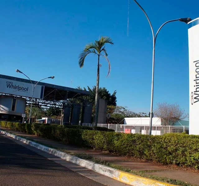Whirlpool abre mais de 100 vagas para estágio e trainee