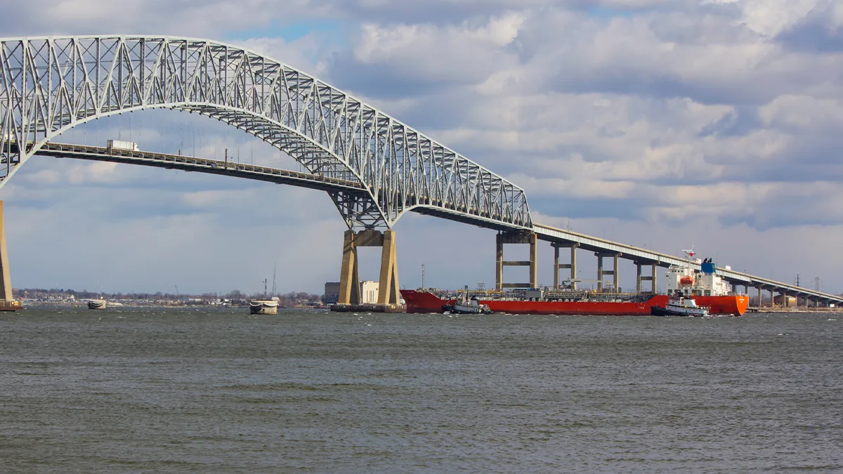 Que fim levou? Ponte cai em Baltimore após impacto de navio