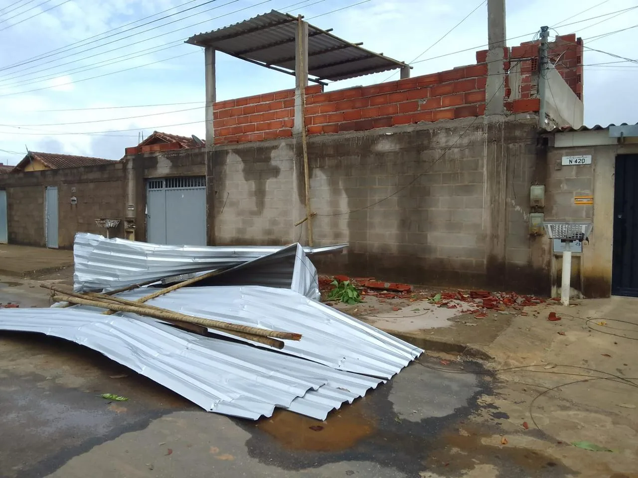 Forte temporal deixa 20 desalojados e 7 cidades do ES em alerta para deslizamentos