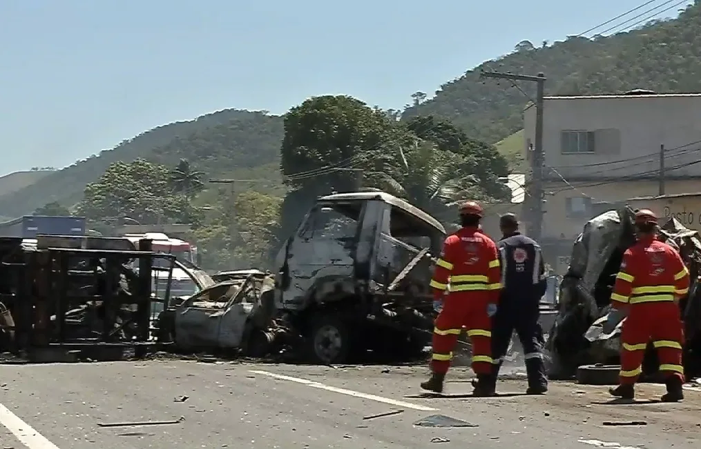 Caminhoneiro que causou acidente com quatro mortes em Viana é condenado a 4 anos no semiaberto