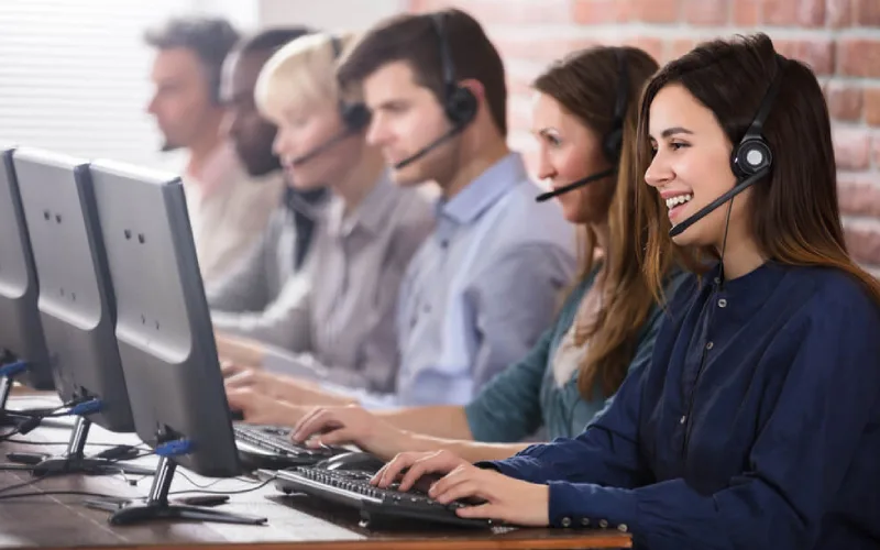 Call center no ES abre 300 vagas de emprego presencial e home office