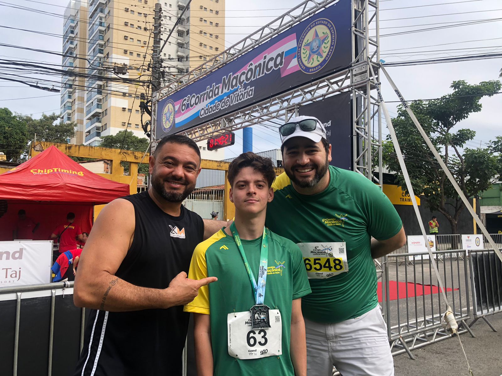 Atleta supera paralisia cerebral para subir ao pódio na Corrida Maçônica