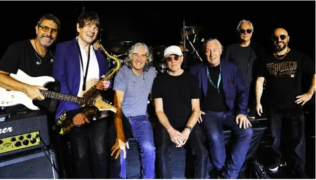 "Quintou" com shows de Dire Straits Legacy e Clube Big Beatles em Vitória