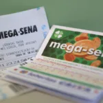 Bilhetes de aposta da mega-sena.