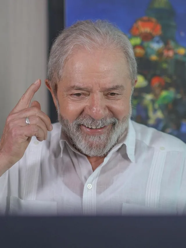 Lula: vou tomar vacina e dizer para povo não seguir decisão de Bolsonaro